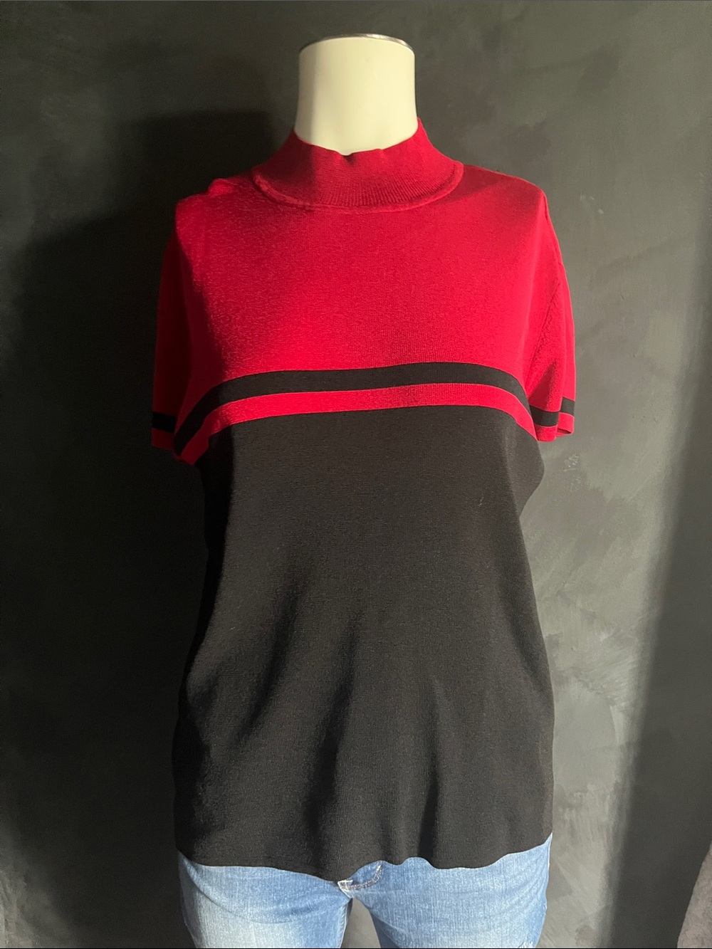 cleo Red and Black Short Sleeve Knit Top